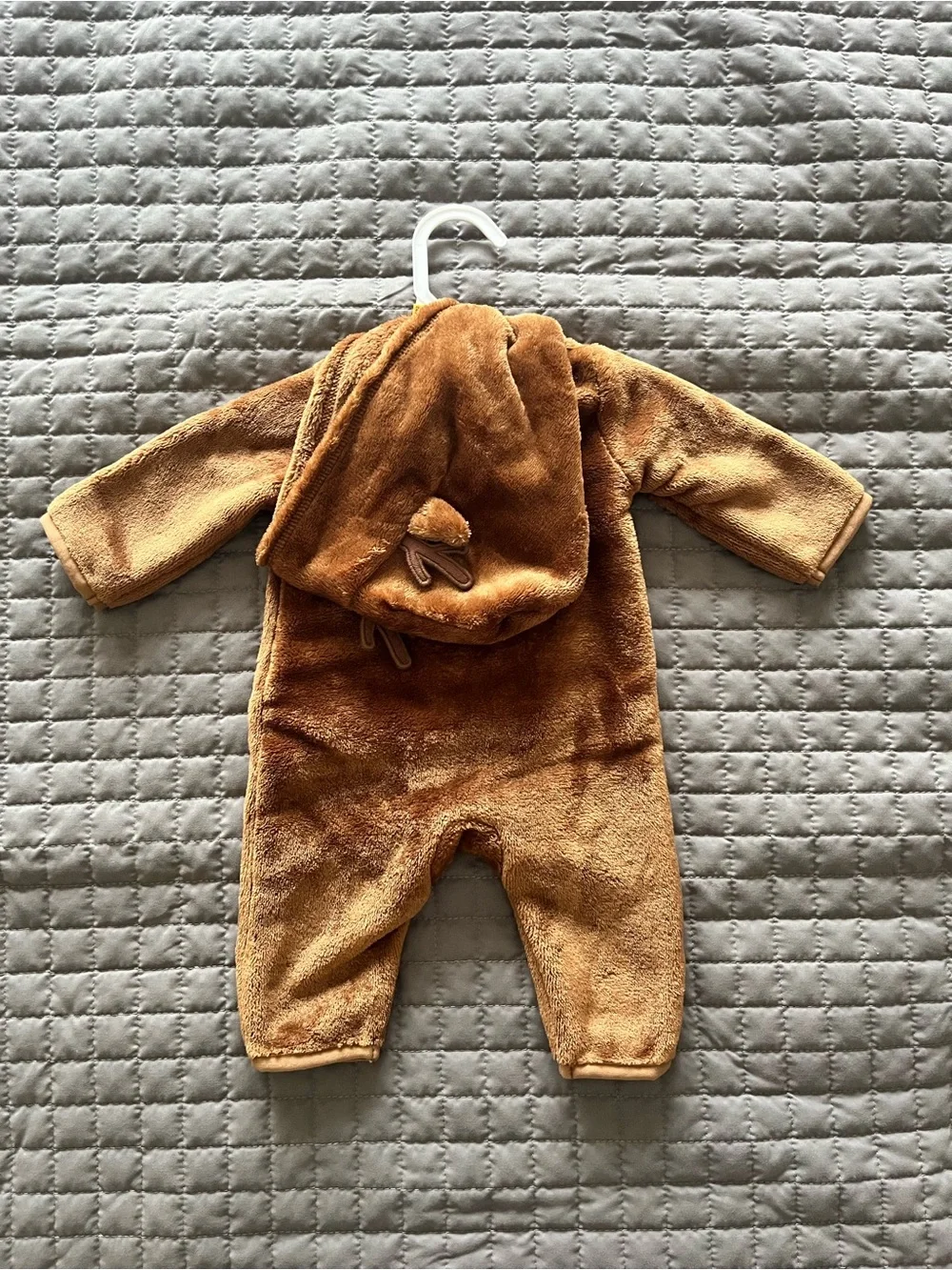 NWOT CARTER’S Plush Hooded Brown One-Piece Romper | Newborn